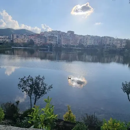 Liqeni Thate, Apartmán