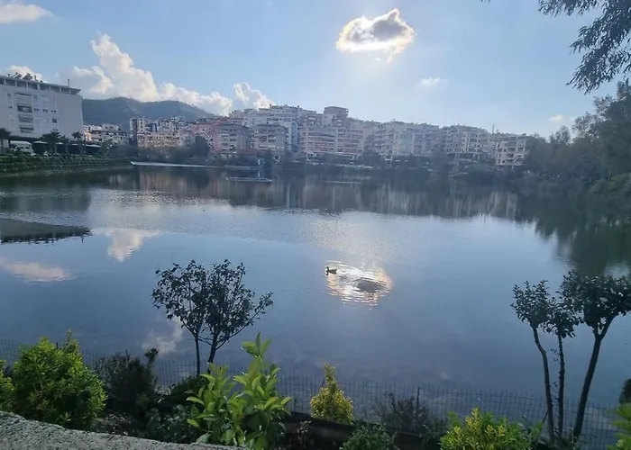 Liqeni Thate, Appartement